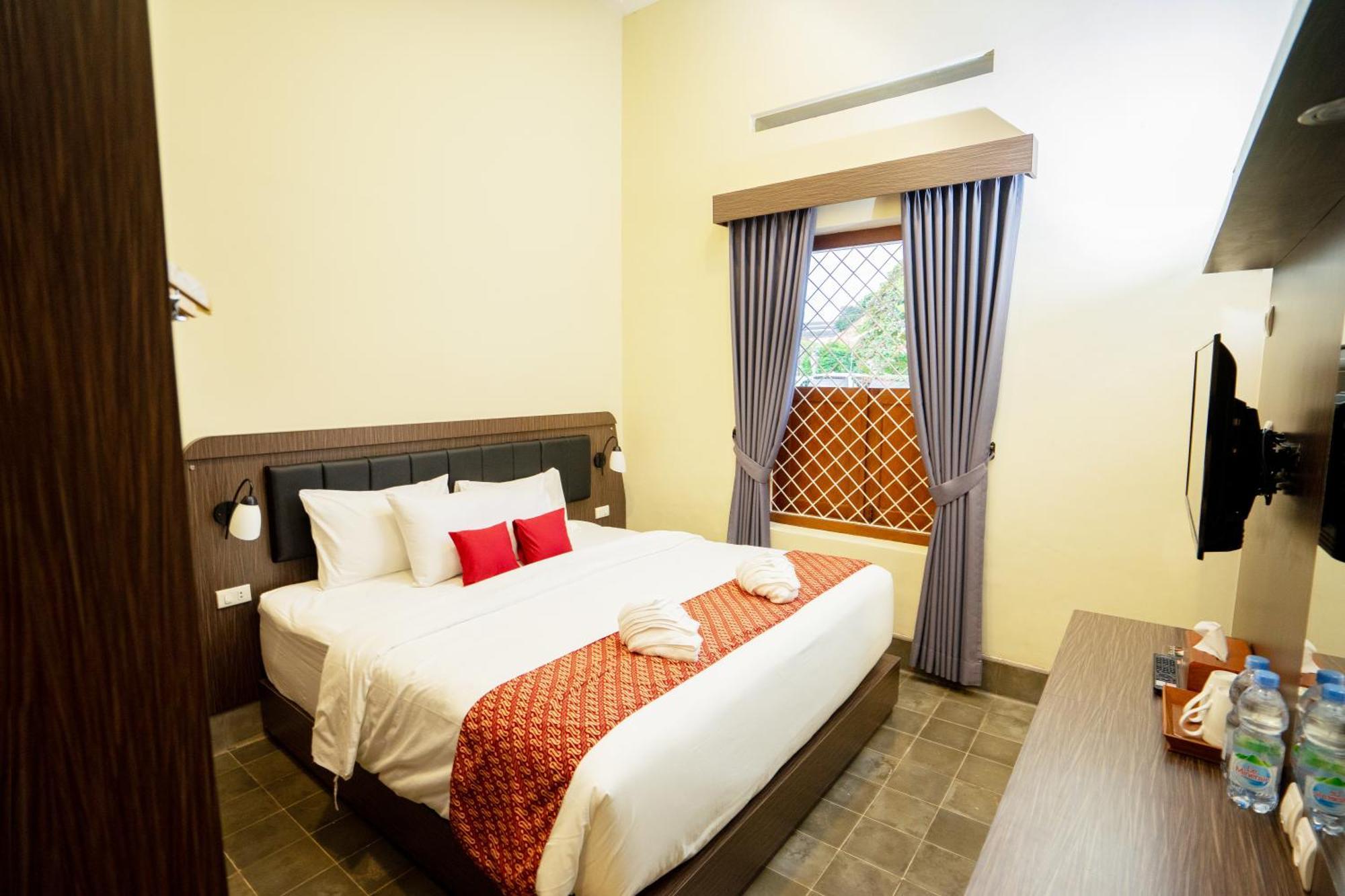 Yuwono Hotel & Villa Malioboro Джок'якарта Екстер'єр фото