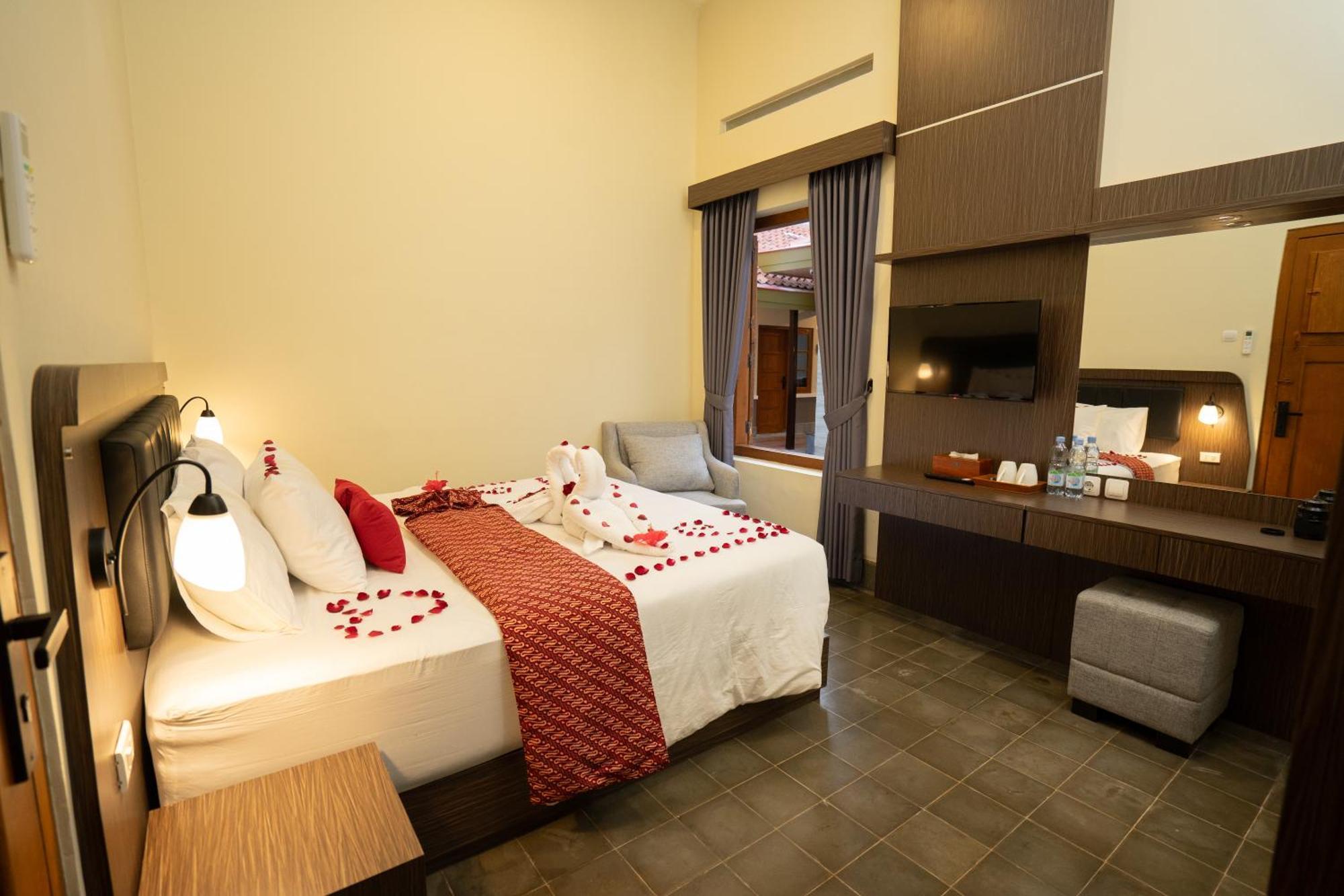Yuwono Hotel & Villa Malioboro Джок'якарта Екстер'єр фото