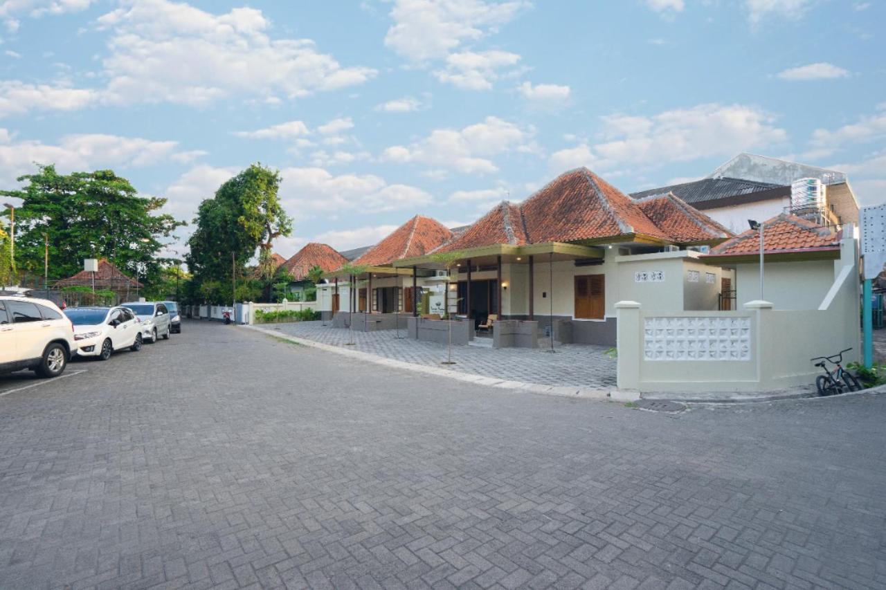 Yuwono Hotel & Villa Malioboro Джок'якарта Екстер'єр фото